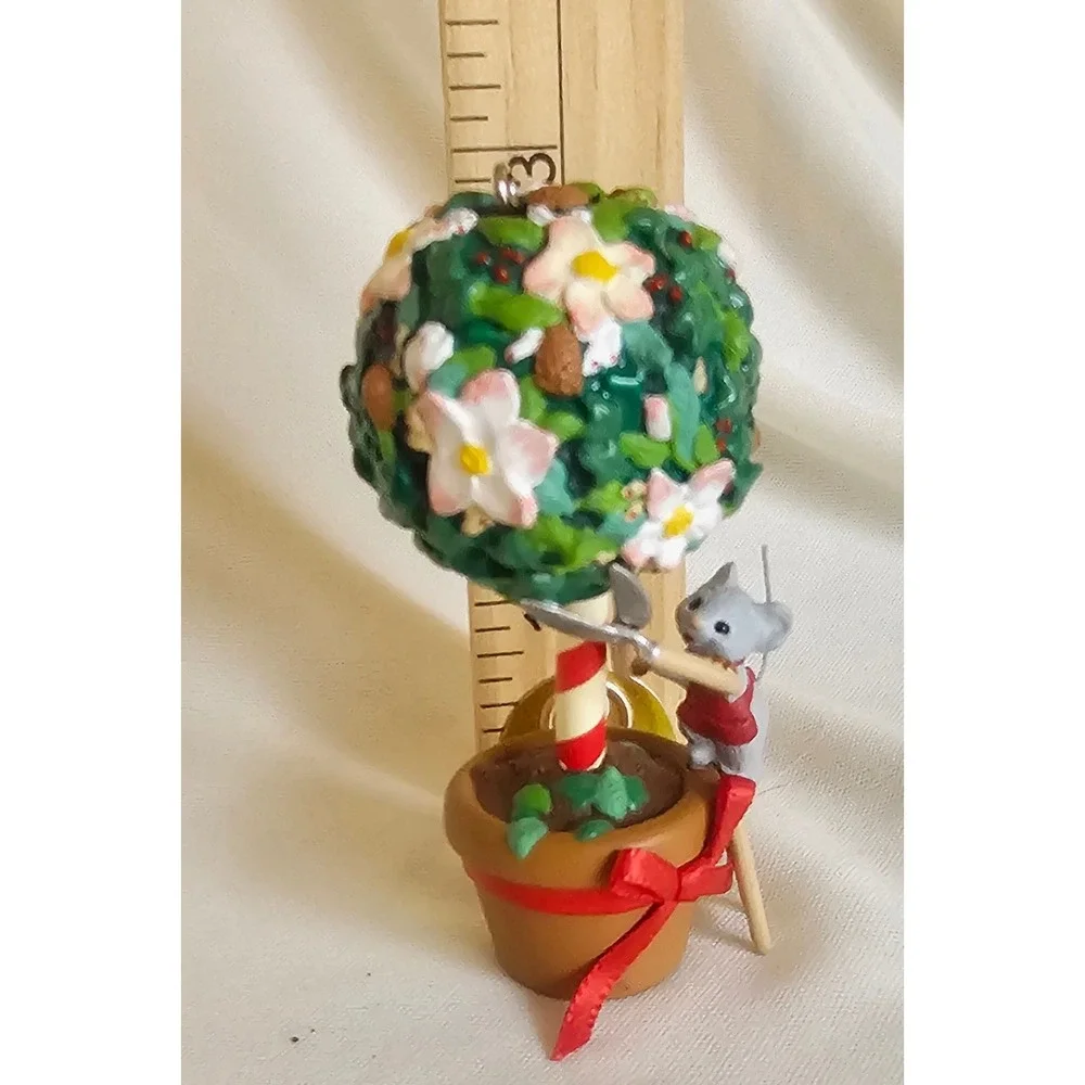 VTG Hallmark Keepsake Ornament 2000 Mouse Topiary Tree Pink Floral